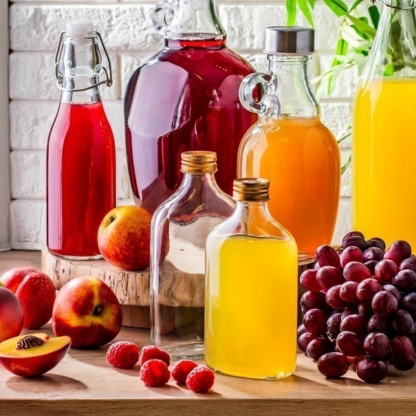Butelka na nalewkę z metalową zakrętką Tadar 250 ml