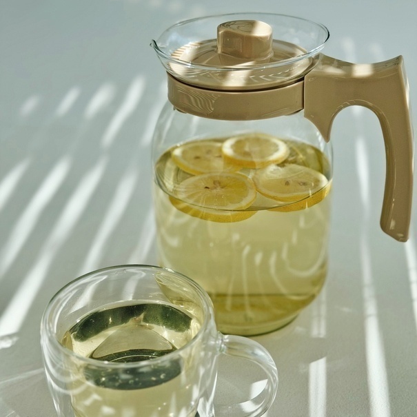 Dzbanek szklany do napoj&oacute;w Tadar Tiva 1,6 l