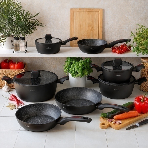 Komplet garnk&oacute;w i patelni z ceramiczną powłoką Starke Pro Piccante 11 element&oacute;w