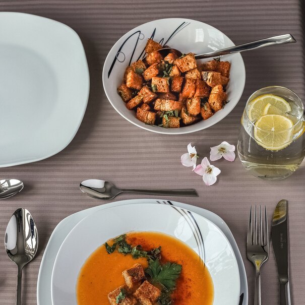 Salaterka porcelanowa na sałatkę Tadar Wstęga 17,5 cm