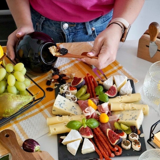 Pojemnik kuchenny z drewnianą łyżeczką Konighoffer Ceramic czarny