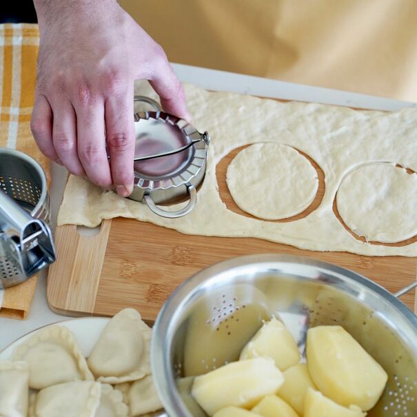 Foremka do pierog&oacute;w metalowa Tadar 9,5 cm
