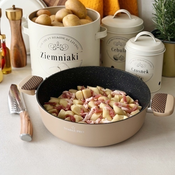 Patelnia na indukcję non stick kr&oacute;tkie uchwyty z pokrywką Starke Pro Light Coffee 28 cm