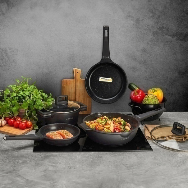 Patelnia na indukcję z pokrywką Starke Pro Taylor Marble 28 cm głęboka