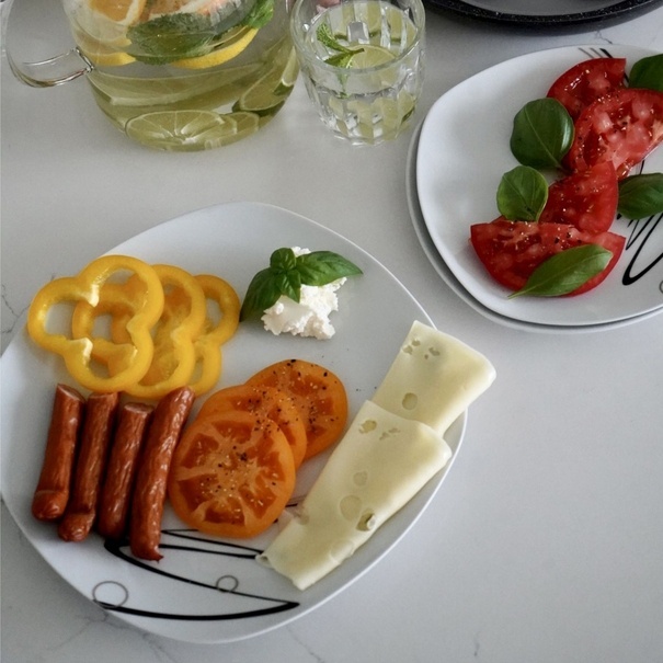 Talerz obiadowy kwadratowy Tadar Wstęga 26,5 cm