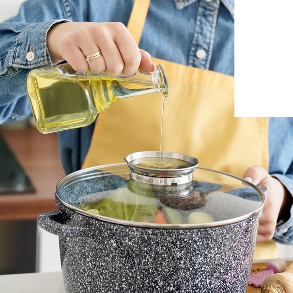 Butelki na oliwę szklane Sarina 250 ml 2 sztuki mix kolor&oacute;w