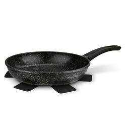 Patelnia non-stick Starke Pro Chelsea 28 cm i podkładka