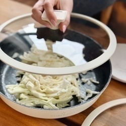 Patelnia na indukcję non-stick z pokrywką Starke Pro Brule 28 cm