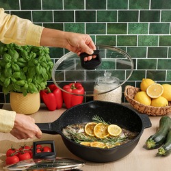 Patelnia na indukcję z pokrywką Starke Pro Taylor Marble 28 cm głęboka