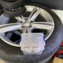 Komplet 2 pojemników na żywność Plastic Forte Mini 200 ml i 400 ml