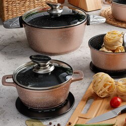 Zestaw garnków Konighoffer Pollo Rose Gold 8 elementów 2 nakładki i 2 podkładki
