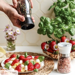 Szklany młynek ręczny do soli i pieprzu Tadar 170 ml biały