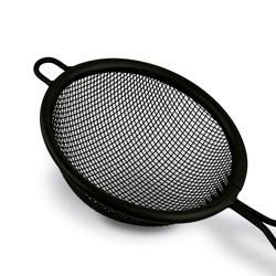Sitko kuchenne z rączką Konighoffer Dark 8 cm czarne