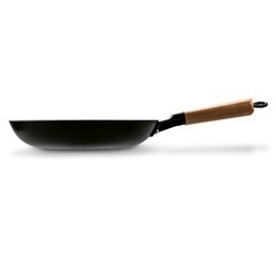Zestaw trzech patelni żeliwnych Starke Pro Hanoi 20 cm 24 cm 28 cm